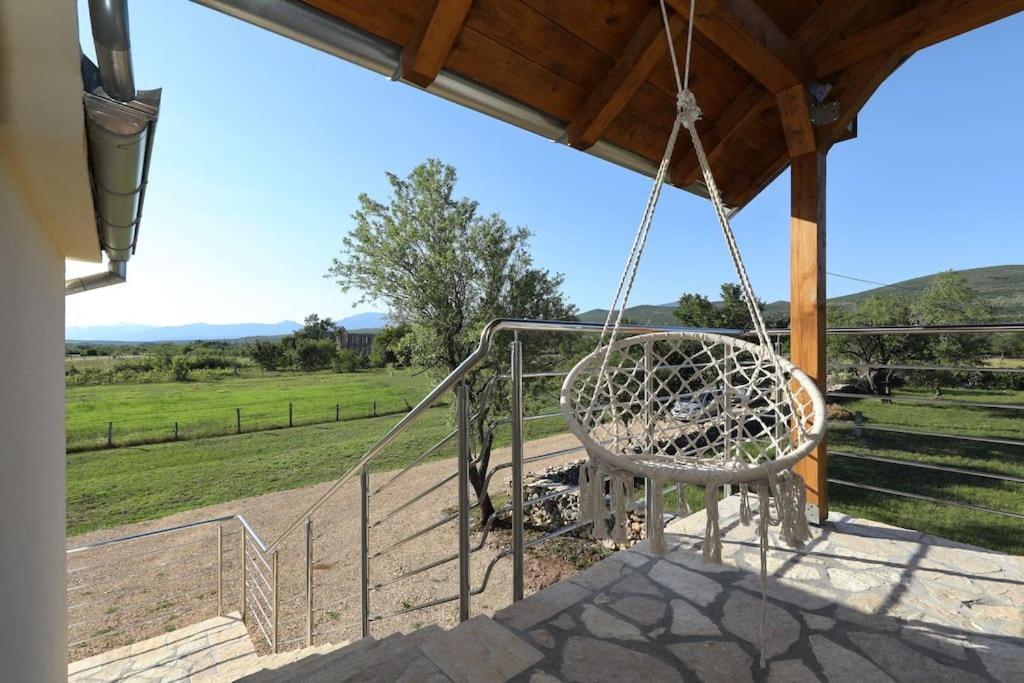 Holiday House Aurora Borealis Ervenik Exterior photo